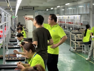 Shenzhen VIIP Electronics Co., Ltd. Produktionslinie des Herstellers